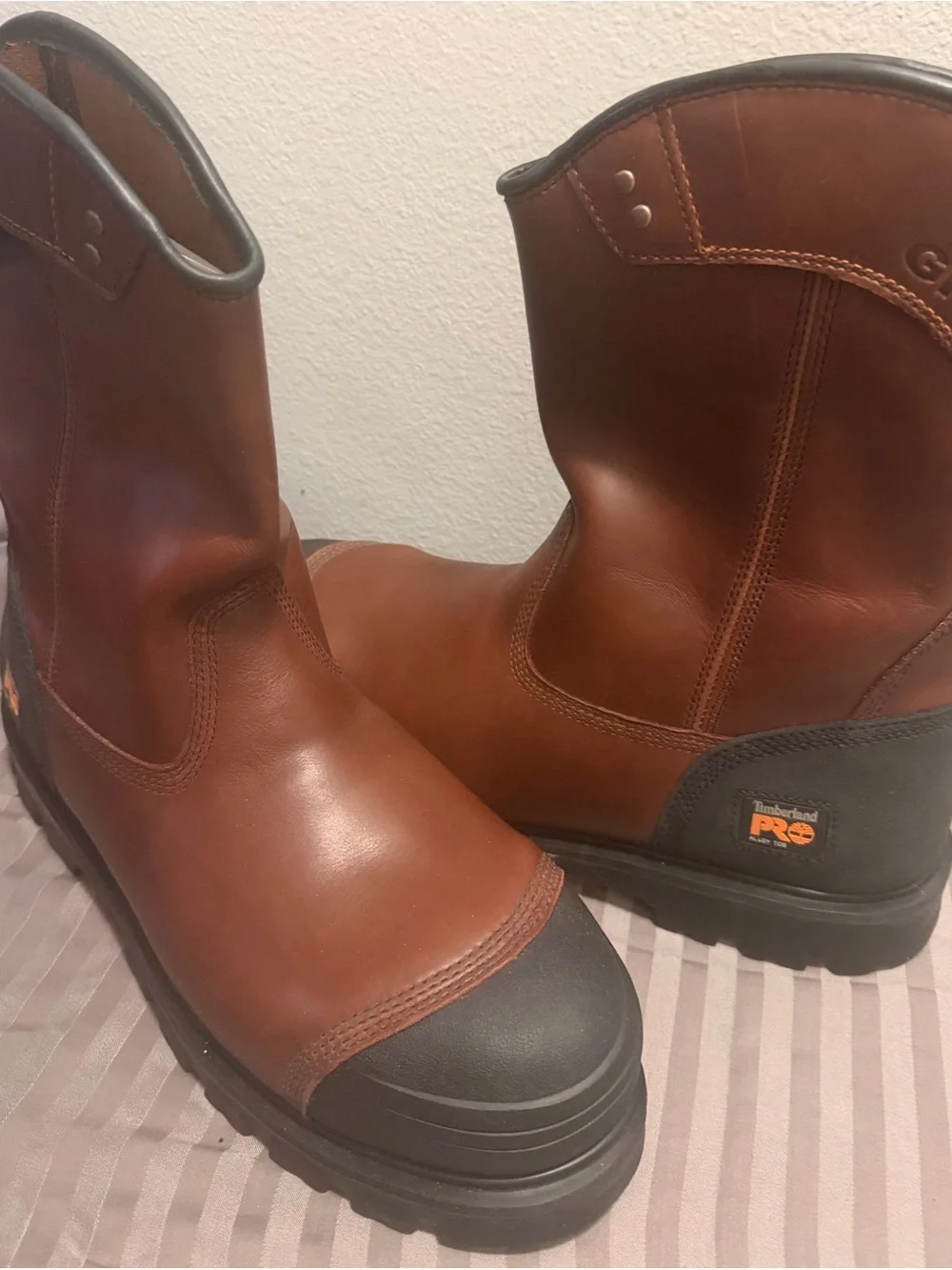 Men's Timberland Brown Leather Work Boots - Durable Slip-Resistant Design